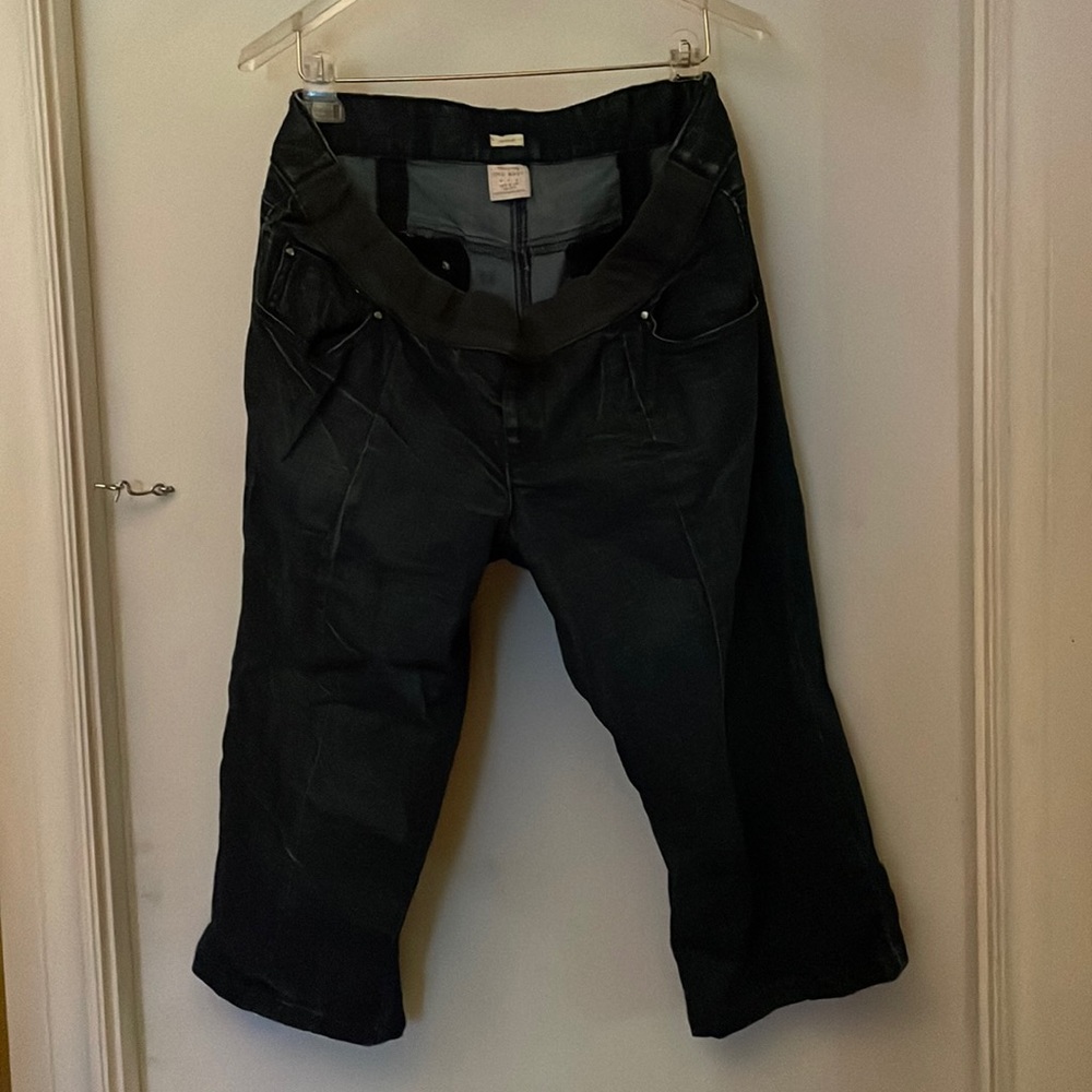 Old Navy Maternity Low Rise Waist Capri Jeans